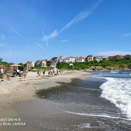 Inesa アパート ツァレヴォ